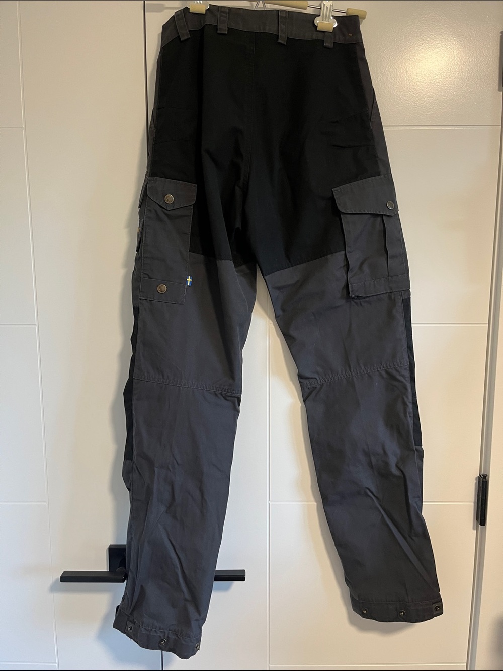 Fjallraven Women’s Two-Tone Gray and Black Cargo Pants - Picture 2 of 3